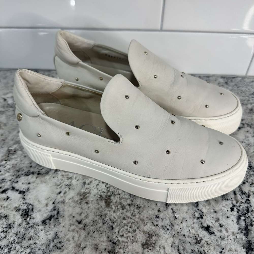 AGL Leather‎ Flat Slipper  Beige Made In Italy Size 7 Women's Slip On